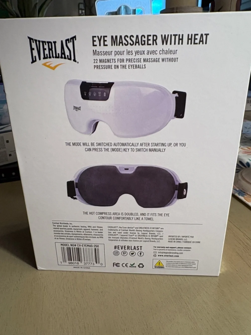 Everlast Silver and Black Heated Eye Massager